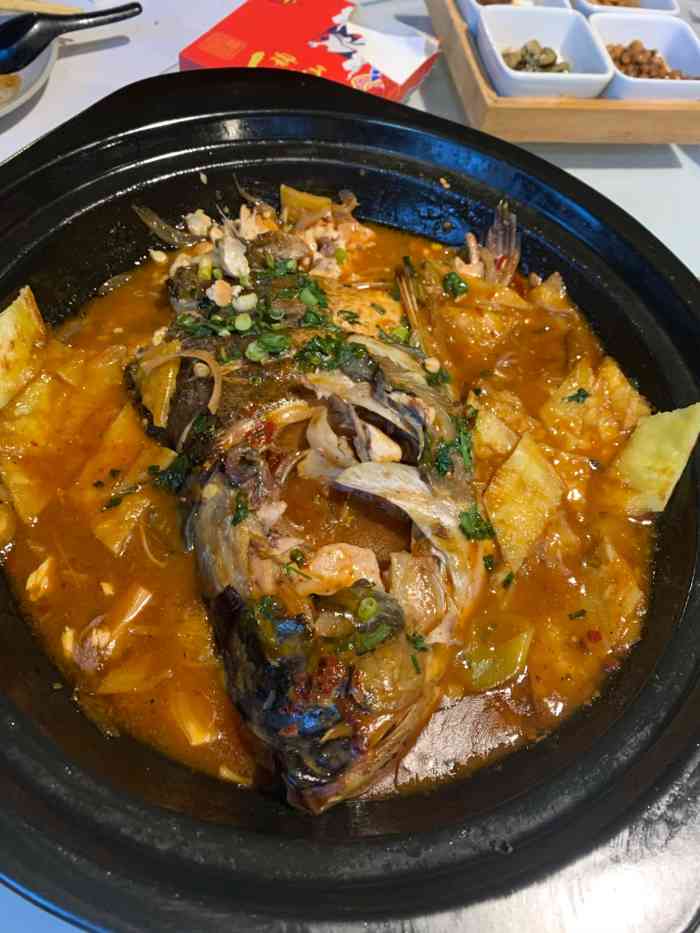 一桶江山餐厅(松北店)-"开业的时候,就来过～装修很有特色,有很多.