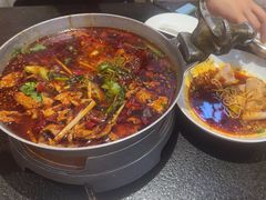 -万重锦·人文川菜馆(骡马市店)