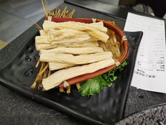 -湊湊火锅·茶憩(打浦桥日月光店)