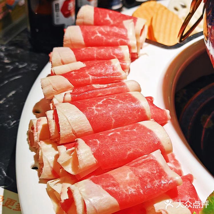 体验内蒙大草原风情,品味高品质牛羊肉火锅