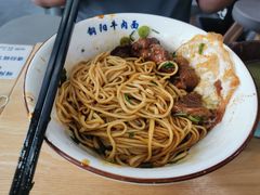 -钢阳酸菜红烧牛肉面(季乐路店)