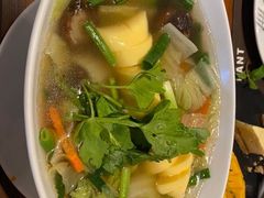 -Chom Cafe and Restaurant