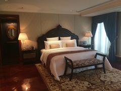 -广州富力丽思卡尔顿酒店