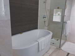 -青岛海尔洲际酒店