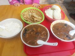 -穆彦华逍遥镇胡辣汤(岗坡路店)