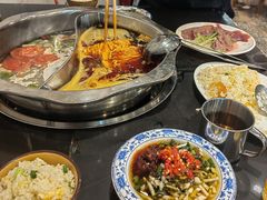 -重庆风光老灶火锅城(同德广场店)