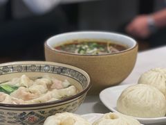 -李与白包子铺(桐梓林店)