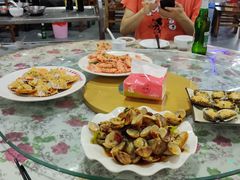 -三亚新鸿港水果一级批发市场