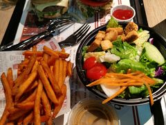 -The Habit Burger Grill 哈比特汉堡(复兴soho店)