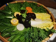 -尚尚仙·酸汤猪手·猪肚鸡火锅(华联万柳购物中心店)