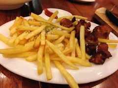 -玛格萝妮比萨屋(四平店)