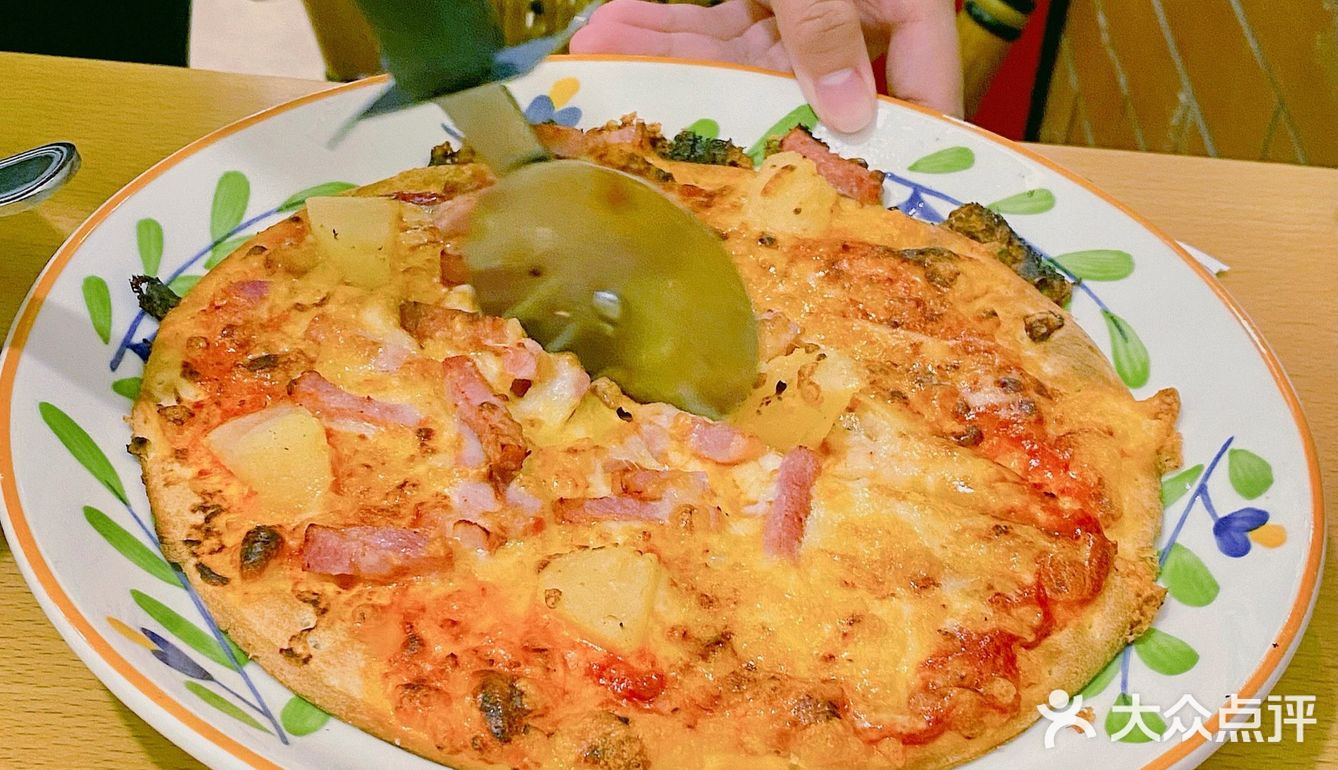 美食｜超平价意式餐厅，饮料无限续杯