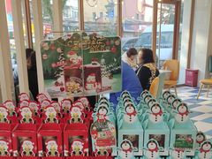 -85度C(生甜甜圈研究工坊·上海平凉店)