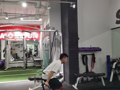 -汗水空间私教健身连锁(SM广场店)