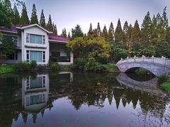 -上海怡沁园度假酒店