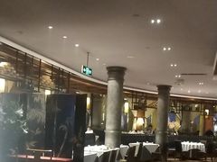 -八府香鸭·啫啫煲(华山路店)