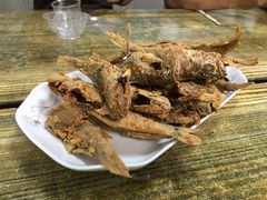 油炸小黄鱼-人和啤酒屋海鲜大排档(营口路店)
