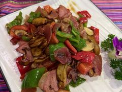 -香巴拉云南餐厅(华莱坞店)