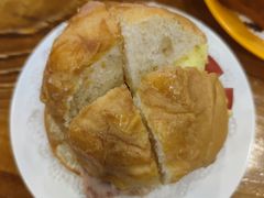 Big&nbsp;men菠萝包-澳门陈光记烧味饭店(南京德基广场店)