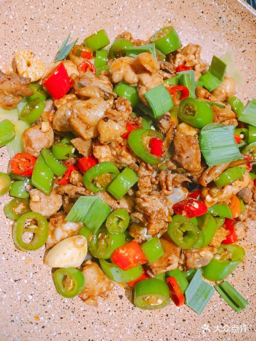 古井桂鱼乡(北苑华贸店)常德土鸡钵图片