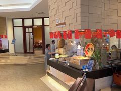 -亚龙湾希尔顿自助餐厅·海鲜·烧烤·沙滩BBQ·现场乐队