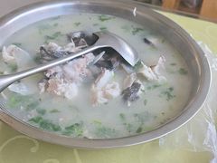 -雪湖煜辰鱼头老店(雪野湖店)