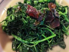 -小洞天柴火土菜馆