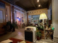 -埋位小酒馆(东城店)