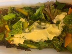 牛油果蔬菜沙拉-以前的小酒馆(中山广场店)