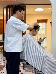 -理昂男士理发店 Barber shop