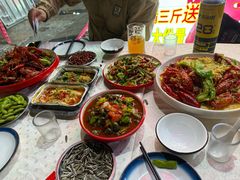 -海盗船. 龙虾烧烤. 酒馆