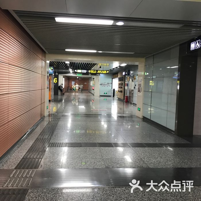 梅园开原寺地铁站