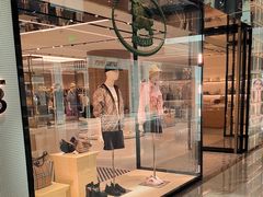 -BURBERRY(上海港汇恒隆广场店)