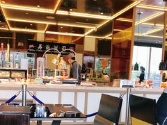 -大中华希尔顿酒店-念自助餐·嗨啤·小龙虾