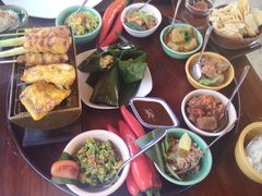 -DiAtas by Art Cafe Bumbu Bali
