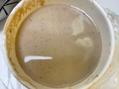 松露蘑菇汤-HELLO 27 意面·沙拉·帕尼尼