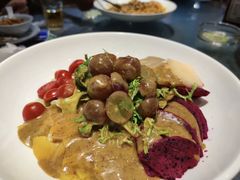 -奎屯友好时尚购物中心