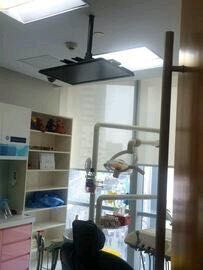 -瑞尔齿科(南京东路名人诊所)