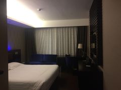 -桔子水晶苏州吴江步行街酒店