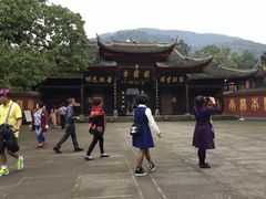 -峨眉山报国寺