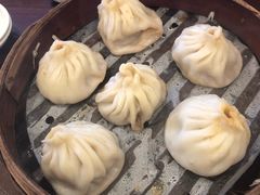 鲜肉小笼-老半斋(福州路店)