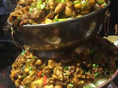 -巴四老城区炭火蛙锅(张江店)