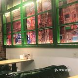隐藏在“五大道”里面的小酒馆，看似不起眼，但是走进来