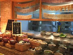 自助取餐区-厦门悦华酒店·绿庭主题自助餐厅