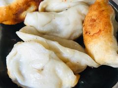 -黄阿姨锅贴大王(万航渡路店)