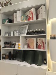 -露娜丽思·问题肌修护中心