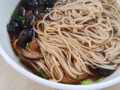 -老西白点心店