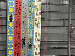 -极限PLAY运动娱乐新世界·团建派对表演休闲馆·室内高空游乐园