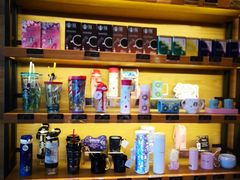 零售区-星巴克(汇亚大厦店)