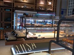 面包甜点陈列柜-罗莎蛋糕(魔法师司门口店)